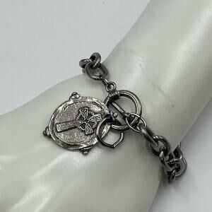 Susan Shaw Intaglio Cross Charm‎ Chain Toggle Religious Faith Bracelet